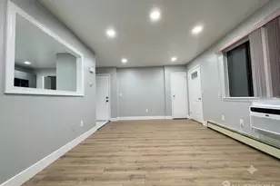 1032 Cricket Ln, Woodbridge Township, NJ 08095 - Photo 4