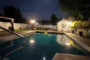 5 Sumutka Ct, Carteret, NJ 07008 - Photo 4