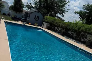 5 Sumutka Ct, Carteret, NJ 07008 - Photo 6