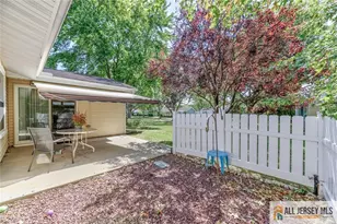 301 Yardley Dr, Monroe Township, NJ 08831 - Photo 32