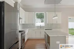 13 Richmond Rd, Edison, NJ 08817 - Photo 10