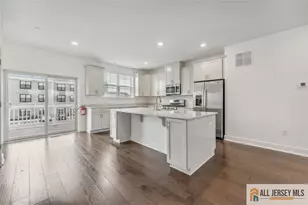 46 Mariveles Wy, Eatontown, NJ 07724 - Photo 4