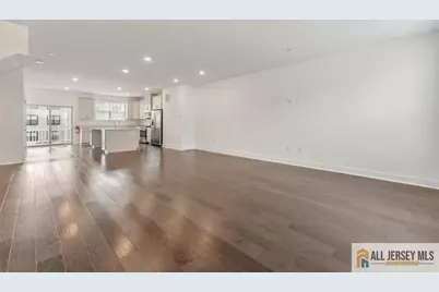 46 Mariveles Way, Eatontown, NJ 07724 - Photo 2