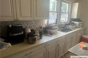 22 Lafayette St, New Brunswick, NJ 08901 - Photo 6