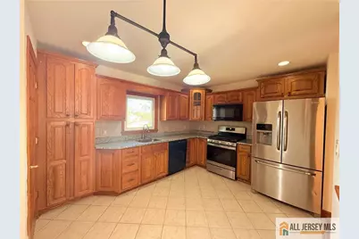 10 Hamilton Avenue, Edison, NJ 08820 - Photo 6