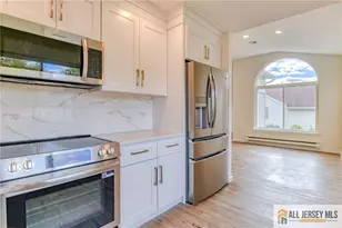 639 Madison Dr, Monroe Township, NJ 08831 - Photo 8