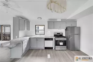 38 Longfellow Rd, North Brunswick Township, NJ 08902 - Photo 4