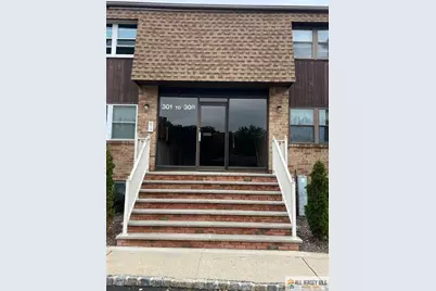 306 Sharon Court #306, Woodbridge Township, NJ 07095 - Photo 2