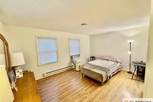 432 Redding Ln, Monroe Township, NJ 08831 - Photo 4