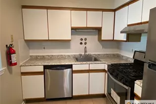 121 Waterford Dr, Edison, NJ 08817 - Photo 4