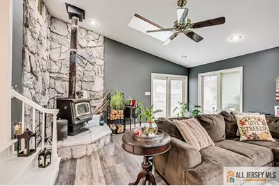 146 Howard Avenue, Edison, NJ 08837 - Photo 18