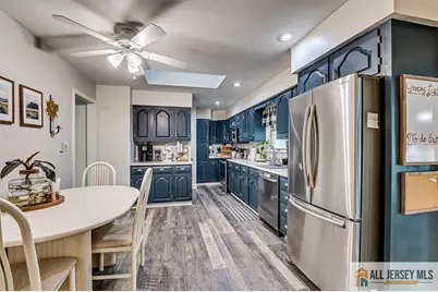 146 Howard Avenue, Edison, NJ 08837 - Photo 10