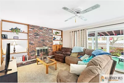 70 Creamer Drive, Sayreville, NJ 08872 - Photo 18
