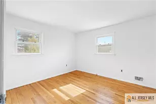 70 Creamer Dr, Sayreville, NJ 08872 - Photo 30