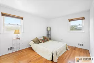 70 Creamer Dr, Sayreville, NJ 08872 - Photo 32