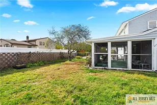 70 Creamer Dr, Sayreville, NJ 08872 - Photo 6