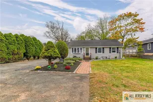 385 Metlars Ln, Piscataway Township, NJ 08854 - Photo 4