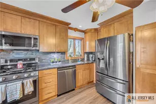 10 Lily St, Sayreville, NJ 08859 - Photo 14