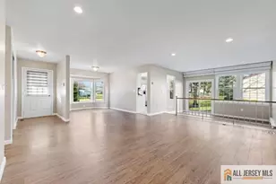 18 Benjamin Franklin Dr, Monroe Township, NJ 08831 - Photo 8