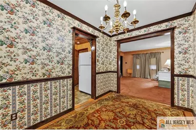 587 Ellis Place, Woodbridge Township, NJ 07095 - Photo 8
