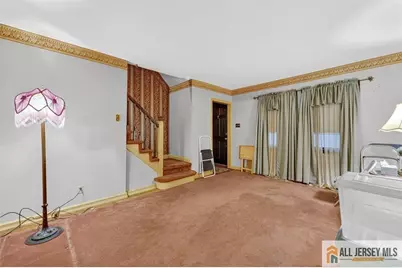 587 Ellis Place, Woodbridge Township, NJ 07095 - Photo 4