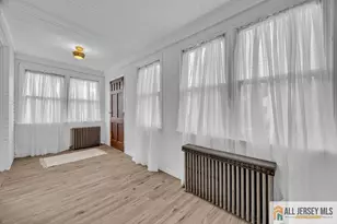 34 Maple Ave, Edison, NJ 08837 - Photo 2