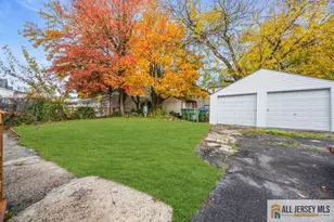 34 Maple Ave, Edison, NJ 08837 - Photo 16