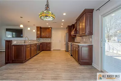 400 Whittier Avenue, Dunellen, NJ 08812 - Photo 8
