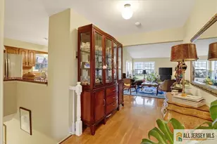 5 Wingate Ct, Monroe Township, NJ 08831 - Photo 12