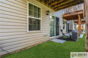 504 E International Rd, Monroe Township, NJ 08831 - Photo 32