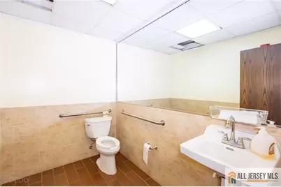 2 State Route 27 Highway #100, Edison, NJ 08820 - Photo 46