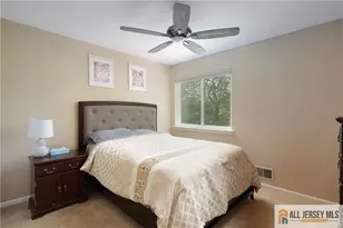 160 Buttonwood Dr, Piscataway Township, NJ 08854 - Photo 24