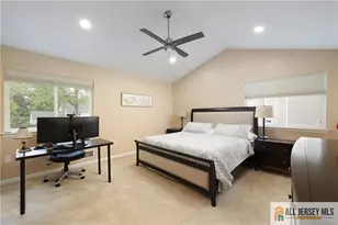 160 Buttonwood Dr, Piscataway Township, NJ 08854 - Photo 20