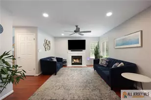 160 Buttonwood Dr, Piscataway Township, NJ 08854 - Photo 14