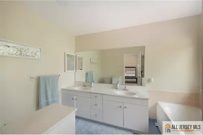 160 Buttonwood Drive, Piscataway Township, NJ 08854 - Photo 22