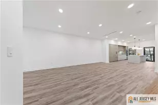 2 Harbor Front Plaza, Elizabeth, NJ 07206 - Photo 10