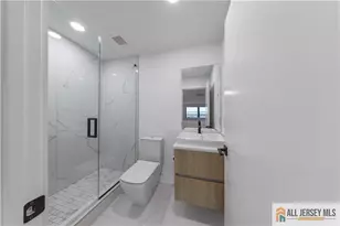 2 Harbor Front Plaza, Elizabeth, NJ 07206 - Photo 22