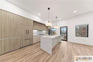 2 Harbor Front Plaza, Elizabeth, NJ 07206 - Photo 4