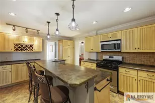 245 Carteret Ave, Carteret, NJ 07008 - Photo 10