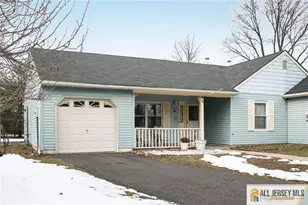 15 Clemmens Ct, Edison, NJ 08820 - Photo 2