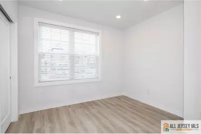 27 S 2nd Street, Fords, NJ 08863 - Photo 16