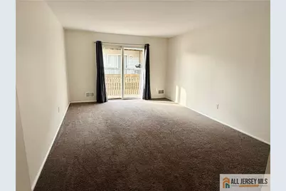 285 S Lincoln Avenue, Middlesex, NJ 08846 - Photo 2