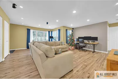 65 Pennsylvania Way, North Brunswick Township, NJ 08902 - Photo 18