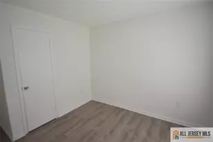 49 Farnham Square, Sayreville, NJ 08859 - Photo 10