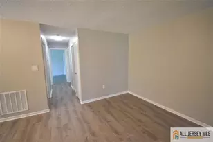 49 Farnham Square, Sayreville, NJ 08859 - Photo 14