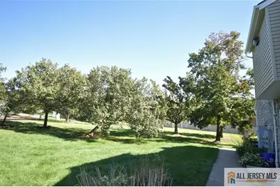 49 Farnham Square, Sayreville, NJ 08859 - Photo 22