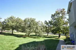 49 Farnham Square, Sayreville, NJ 08859 - Photo 22