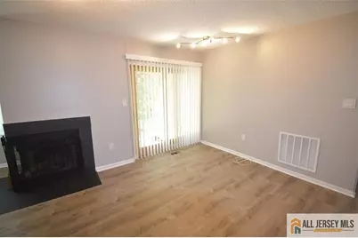 49 Farnham Square, Sayreville, NJ 08859 - Photo 4