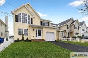 63 Scarlet Dr, Sayreville, NJ 08859 - Photo 4