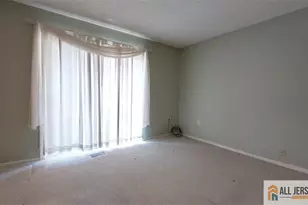 45 Farnham Square, Sayreville, NJ 08872 - Photo 8